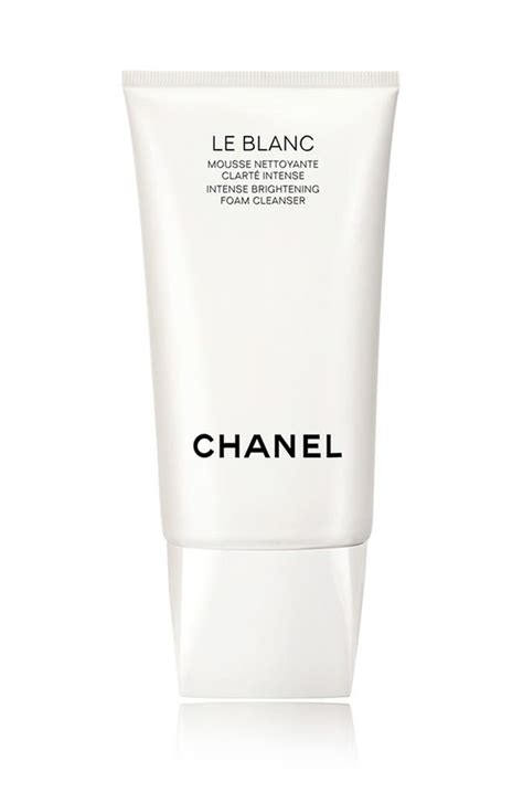 chanel white essentiel lightening cleansing foam|chanel le blanc intense.